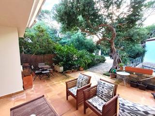 Chalet in Bacarés-Manresa-Bonaire. Chalet adosado exclusivo en primera línea de mar en alcudia mall