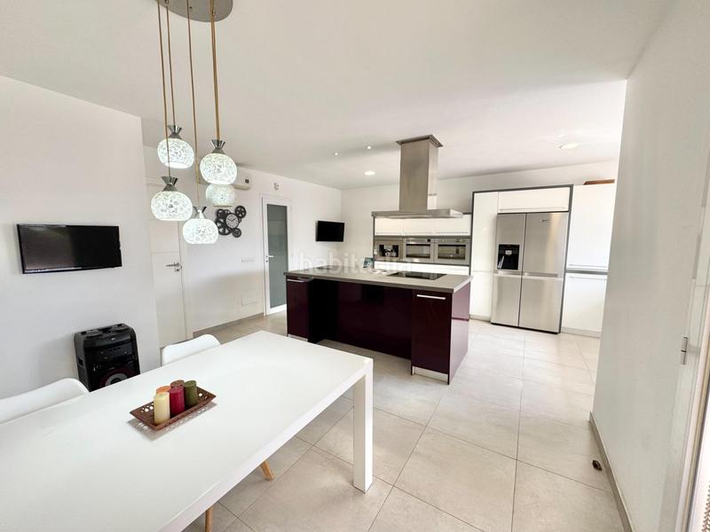 Foto 78dfd5af-d105-4539-95b2-299593a36f59. Casa aparellada amb calefacció aparcament piscina a Llucmajor