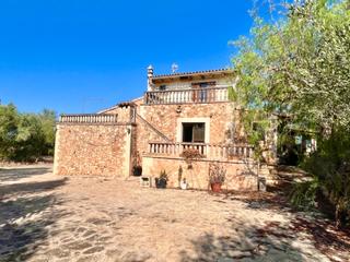 Casale in Campos. Encantadora finca rústica con chalet independiente en campos