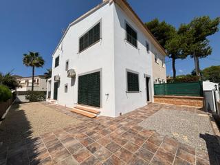 Casa pareada en Cala Pi-Vallgornera. Chalet pareado con vistas al mar en cala pi  reforma integral en