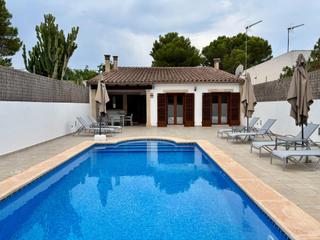 Maison  Carrer garonda. Exclusivo chalet adosado con piscina en cala pi  licencia vacaci