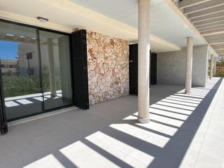 Rez-de-chaussée à Campos. Planta baja en residencial el paraíso