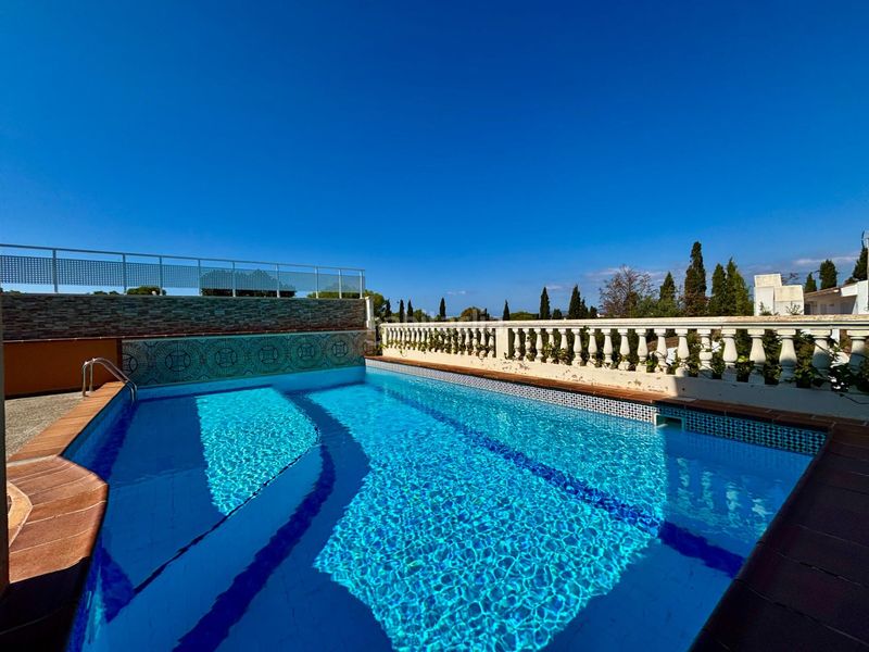 Foto 58a982ff-21ce-48e7-b742-725fa235d520. Casa aparellada amb calefacció aparcament piscina a Llucmajor