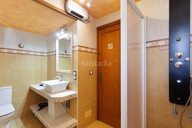 Foto bf338677-e4cf-42c5-9cc7-ebb95f40c1b7. Casa aparellada amb calefacció aparcament piscina a Llucmajor