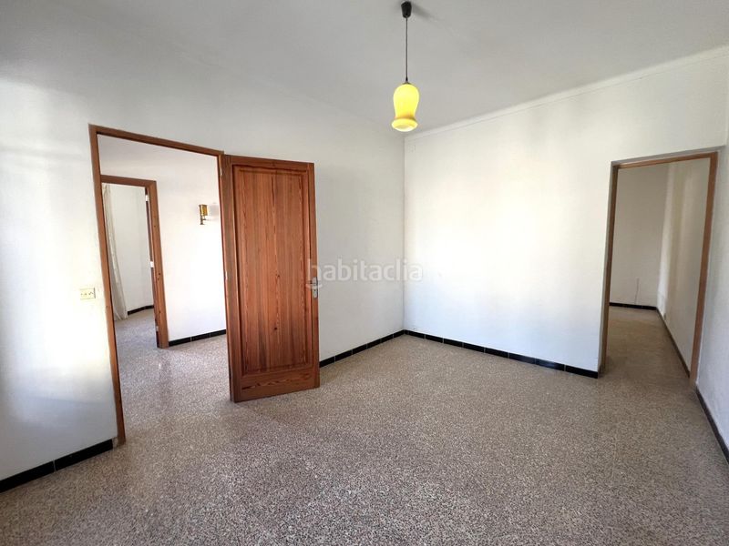 Foto 0129a8a1-5b7b-42f9-830e-ae83c8dc8af2. Casa amb aparcament a Campos poble Campos