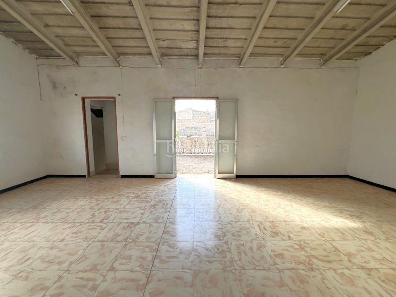 Foto 2ae99882-1c6f-47f3-9a46-af318598bf4f. Casa amb aparcament a Campos poble Campos