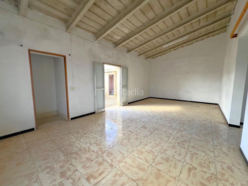 Foto 3cf7f9bd-acfc-49fb-9127-52d4c4528b78. Casa amb aparcament a Campos poble Campos