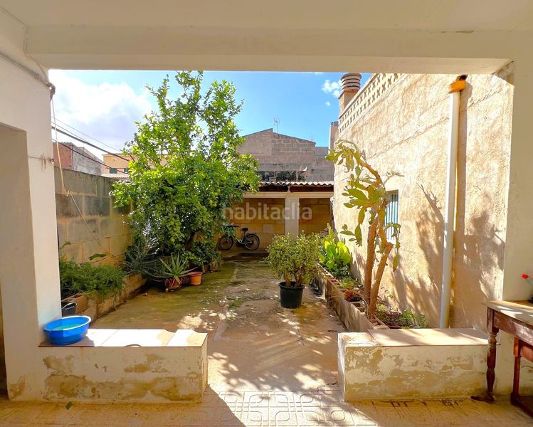 Foto 81ecd2fe-63fc-45a9-a78d-2da5d61cf294. Casa amb aparcament a Campos poble Campos