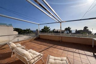 Rent House  Carrer carrer penyes. Villa con vistas al mar, terraza panorámica y piscina en cala pi