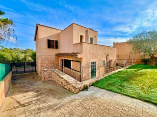 Location Chalet à Cala Llombards. Casa independiente renovada a 300 m de la playa en cala llombard