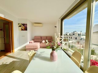 Pis a Los Almendros-Son Rapinya. Luminoso piso con ascensor y parking en la vileta.