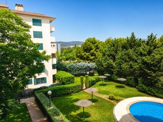 Planta baja en Son Cotoner. Planta baja en complejo residencial con parking y trastero  incl