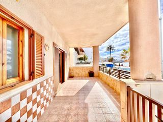 Planta baixa a Es Coll d´En Rabassa. Exclusiva planta baja frente al mar en ciudad jardín  cala gamba