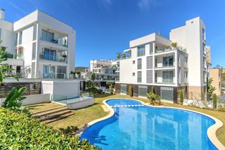 Erdgeschoss in Palmanova. Planta baja exclusiva con club social solo para propietarios en