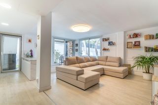 Erdgeschoss in Palmanova. Planta baja exclusiva con club social solo para propietarios en