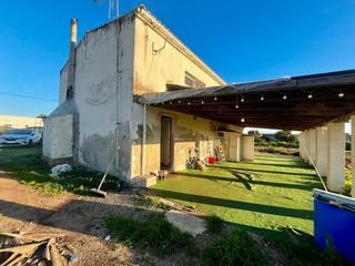 Landgut in Son Ferriol. Terreno agrario con construcción en son ferriol