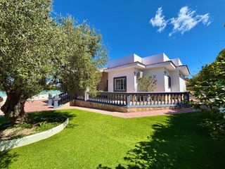 Chalet  Carrer carrer mimosa. Villa con vistas parciales al mar en ses palmeres con apartament