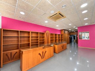 Lloguer Local Comercial  Alfons el magnanim. Local comercial en ubicación premium  alto tránsito y visibilida