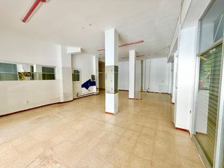 Geschäftsraum in Es Camp Redó. Local comercial en venta  esquina con gran visibilidad en palma