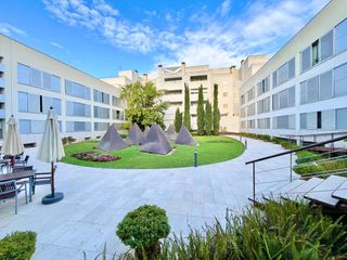 Pis a Es Camp Redó. Apartamento de planta baja en residencial arcadias