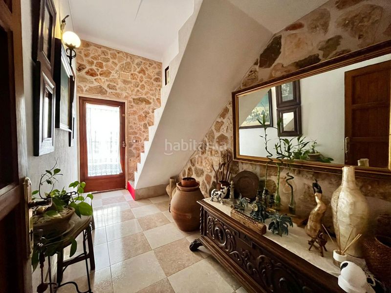 Foto a8aa0b0d-724b-4ace-815a-7c85b407ab33. Casa amb aparcament a Campos poble Campos