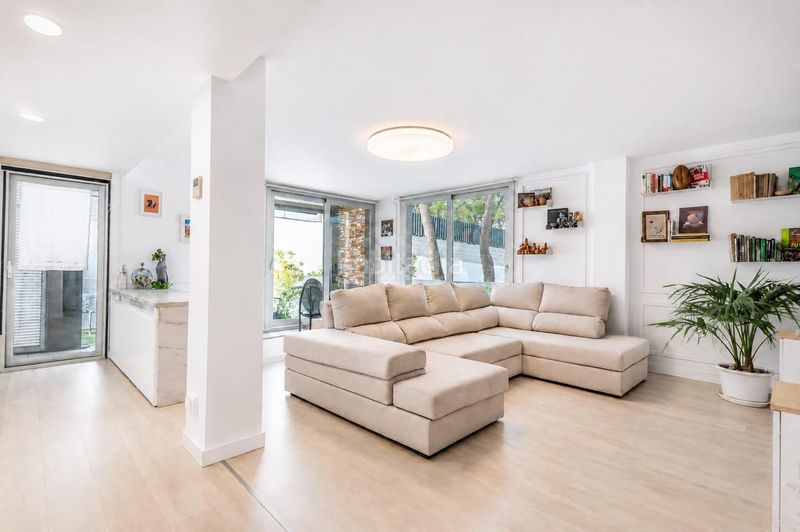 Foto cb986240-071b-47d8-b74f-eefd811e760a. Planta baixa amb calefacció aparcament piscina a Calvià