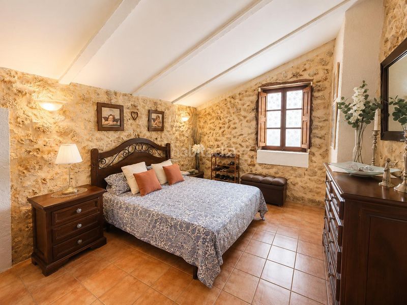Foto 4cd995a7-5ed7-46c4-a99a-f172514f9f27. Casa adossada a Costitx