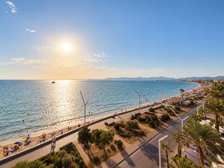 Lloguer Àtic a S´Arenal. Alquiler de ático en primera línea de playa de palma. sarenal
