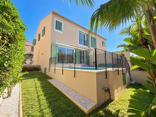 Doppelhaus in Sa Cabaneta. Chalet pareado con piscina privada y jardín en sa cabaneta