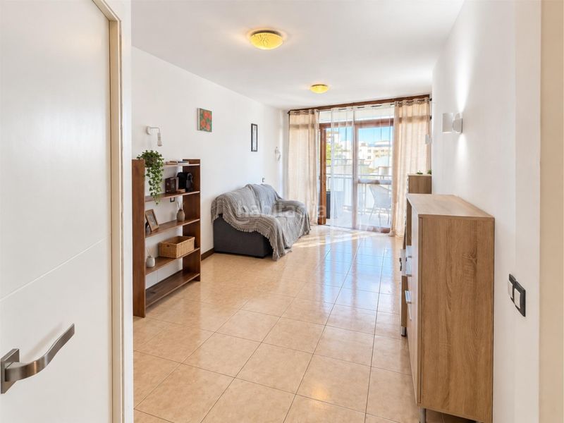 Foto cebc072e-4e98-4057-a9a4-cdb41ac54c6d. Piso  con terraza y vistas al puerto en el paseo marítimo de palma en Palma de Mallorca