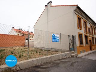 Terreno residenziale  N/a. Parcela en el casco urbano de paracuellos