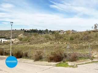 Terreno residenziale  Calle flor de lis. Terreno en venta en la urb. altos de jarama, paracuellos