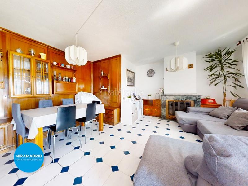 Foto 0d21bc7a-a8f0-4c5c-8d94-75726e4a4dae. Duplex dans Casco Urbano Paracuellos de Jarama