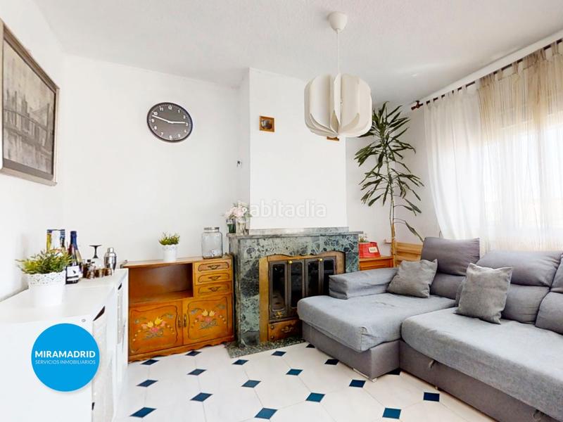 Foto 79e7f595-17e2-430d-a8d2-f8a311de80a7. Duplex dans Casco Urbano Paracuellos de Jarama