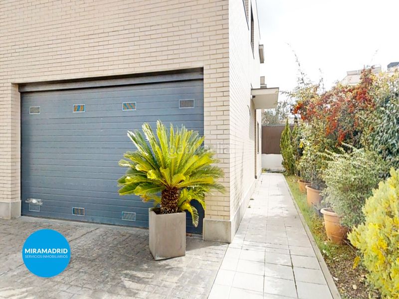 Foto 54e5f586-6995-4997-9bb0-72277dc01c46. Casa amb aparcament a Miramadrid Paracuellos de Jarama