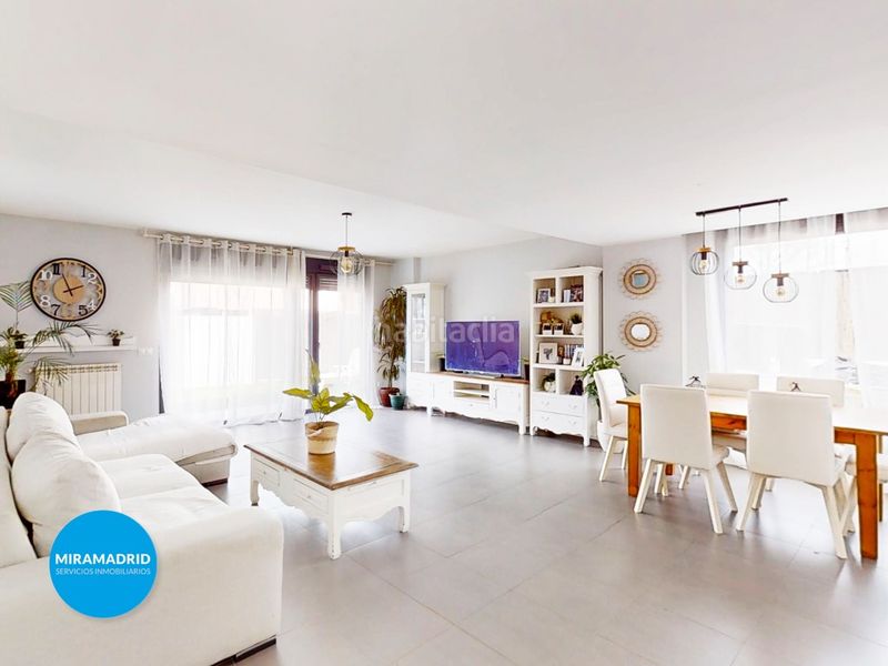 Foto f1fc585a-8082-440c-b57b-90ffe5ff49b7. Casa amb aparcament a Miramadrid Paracuellos de Jarama