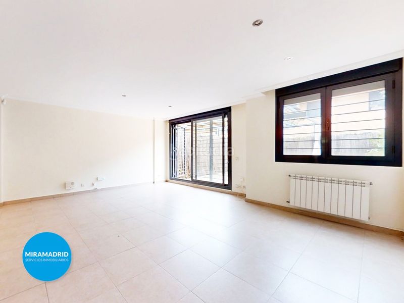 Foto f7ba2286-cf1a-475b-a77e-2d8dbd58ef9c. Casa adossada amb aparcament a Miramadrid Paracuellos de Jarama