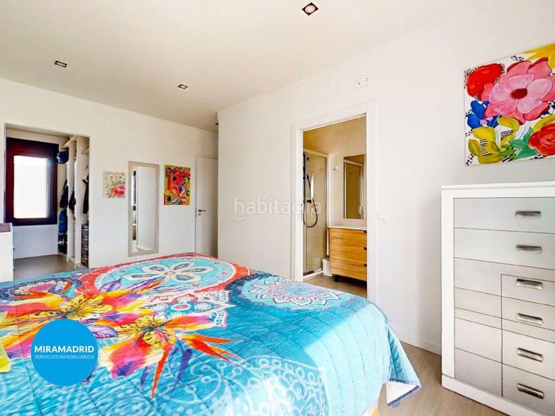 Foto abe8f1cb-0040-4212-86d9-e71fd55fa235. Casa con parcheggio in Casar (El)