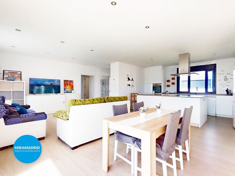 Foto ea8ecc9f-9ea3-432f-b667-c9ff872ac023. Casa con parcheggio in Casar (El)