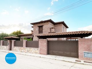 Xalet a Torrejón del Rey. Chalet 5 habitaciones, triplex venta torrejón del rey