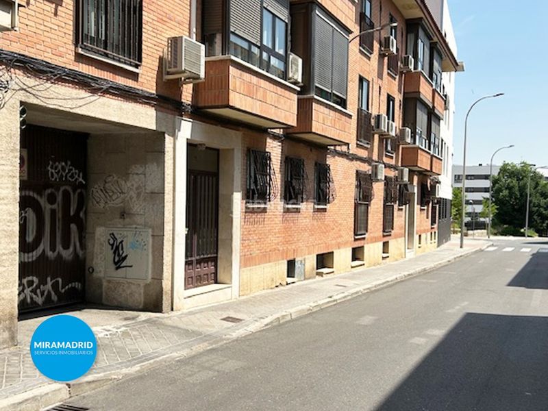 Foto 786594b6-a5e5-4d9e-a541-588fc93af8b1. Aparcament cotxe a Casco Histórico de Barajas Madrid