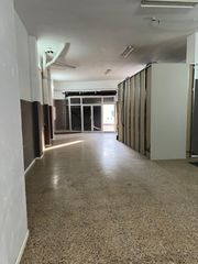 Local Comercial en Centre-Eixample-Can Llobet