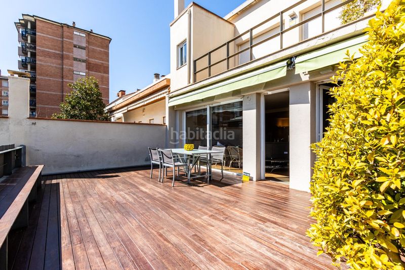 Foto 7c18e01d-4cfb-472d-aab8-8c6035e96d52. Casa adossada amb piscina a Centre Sabadell