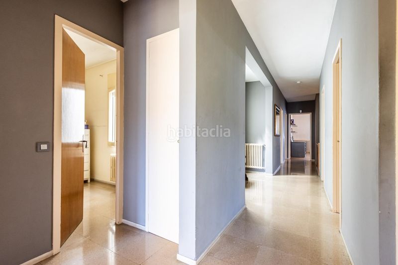 Foto fa2f1ed2-71a9-48cf-a4ce-7df9e80524e3. Casa adossada amb piscina a Centre Sabadell