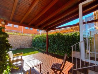 Maison jumelée  Calle la coruña. Amplio y espectacular chalet adosado ubicado en torrejón del rey
