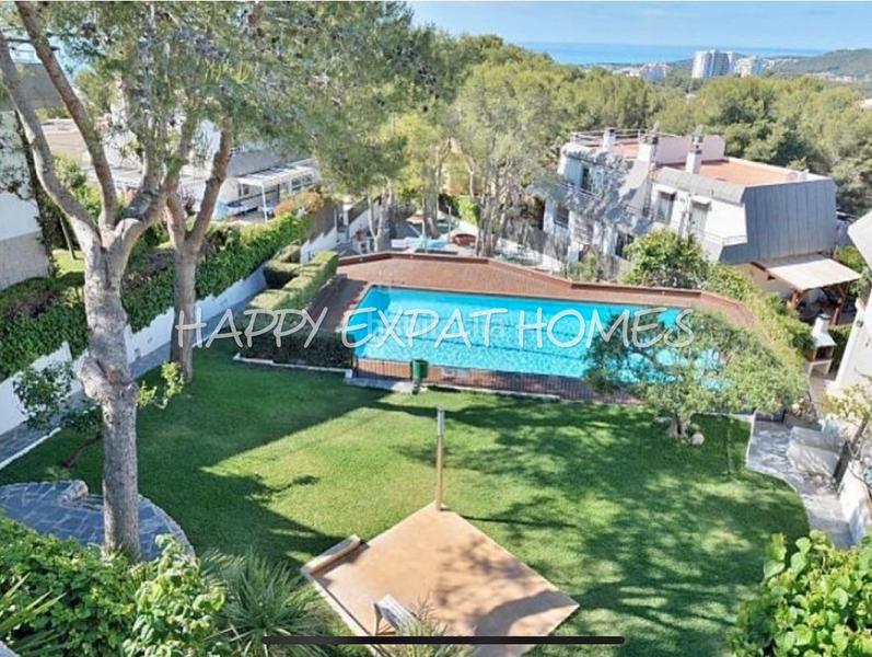 Foto 8b080368-a134-471f-b226-215c45375942. Casa adosada en Vallpineda-Santa Bàrbara Sitges