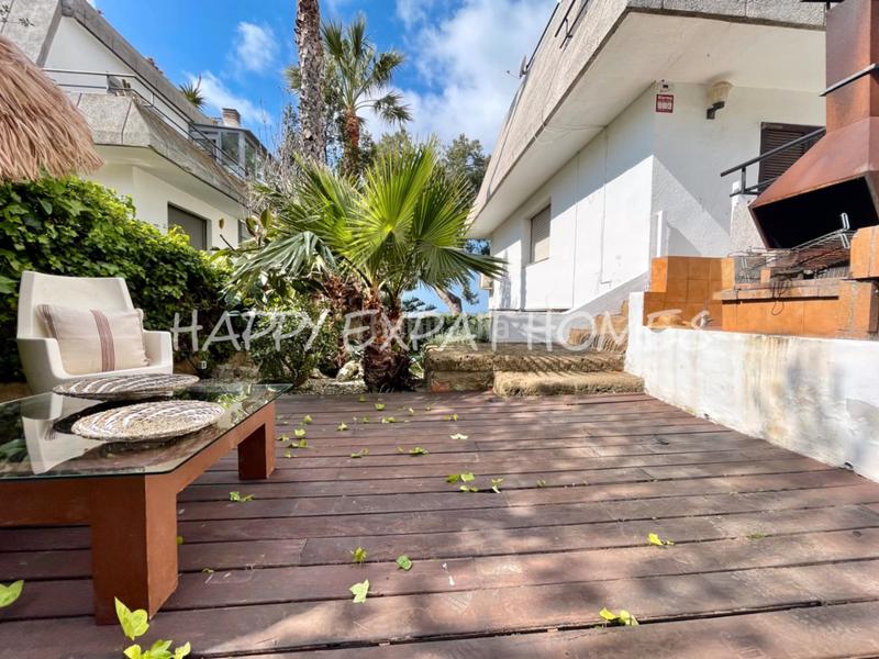 Foto b950e150-ca31-4108-85f3-7610b4252975. Casa adosada en Vallpineda-Santa Bàrbara Sitges