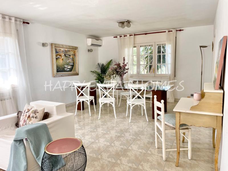 Foto f42f0814-117d-4bbd-839a-7b9d7acb29f7. Casa adosada en Vallpineda-Santa Bàrbara Sitges