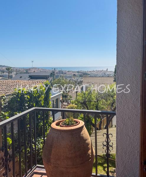 Foto 11cf9289-4d58-44d0-9602-68c523e85450. Chalet con riscaldamento parcheggio piscina in Vallpineda-Santa Bàrbara Sitges