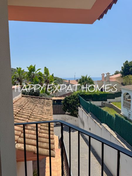 Foto bdebb302-9220-4ca8-9d48-17033c174f14. Xalet amb calefacció aparcament piscina a Levantina - Montgavina - Quintmar Sitges